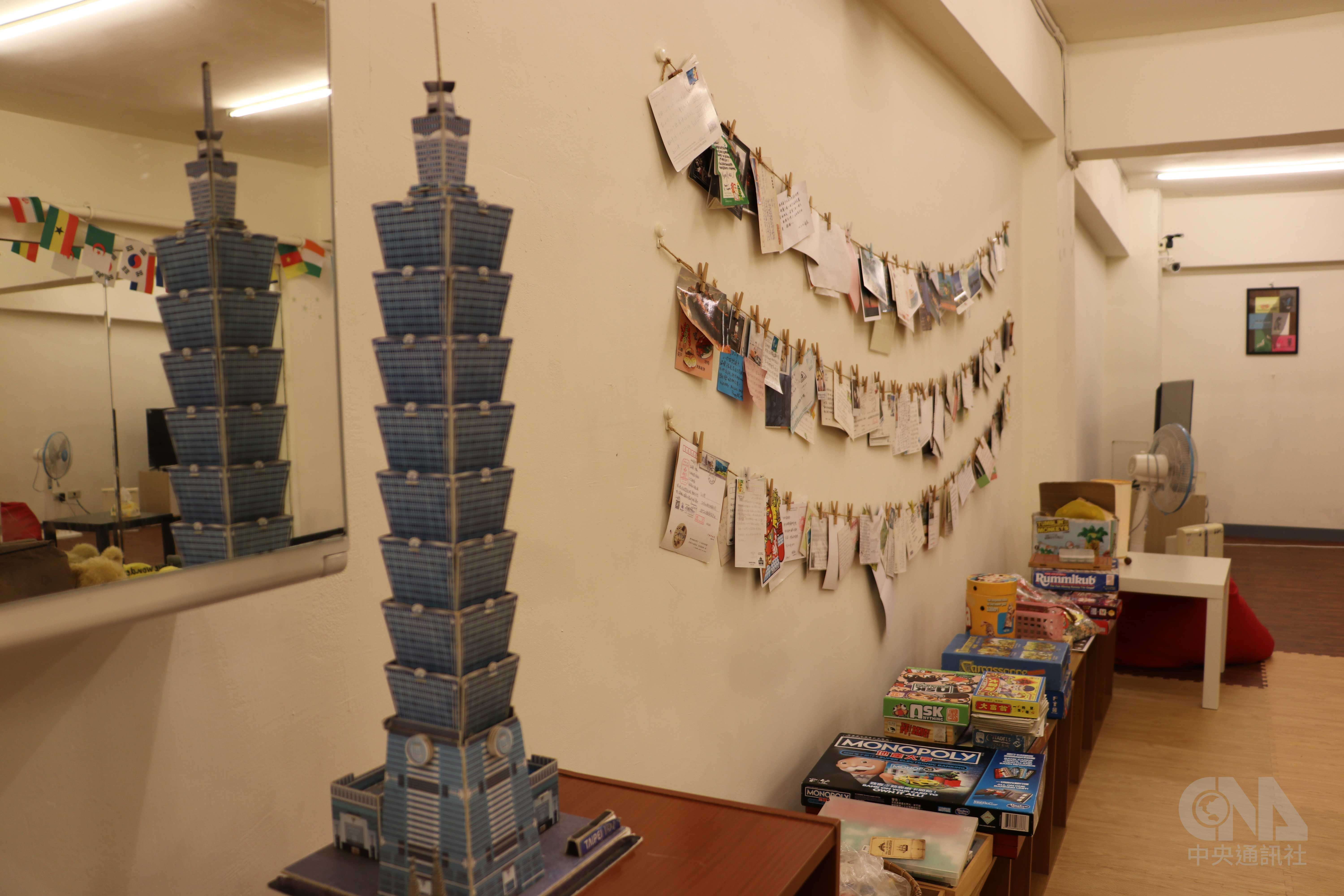 郭懿昌認為青旅將是台灣重新與世界建立連結的管道之一。若青旅有寬敞舒適的公共空間，並適度以桌遊、活動引導來自各地的旅客交流、互動，可以成為推廣台灣觀光與文化、促進國際交流最好的平台。中央社實習記者李宜恬攝　111年9月2日